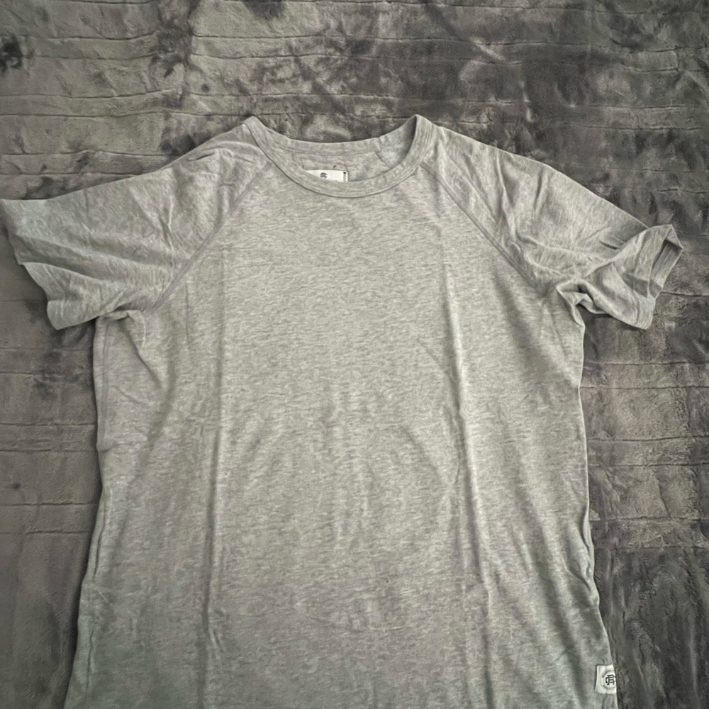 4 T Shirts! Reigning champ tee shirts men’s small.